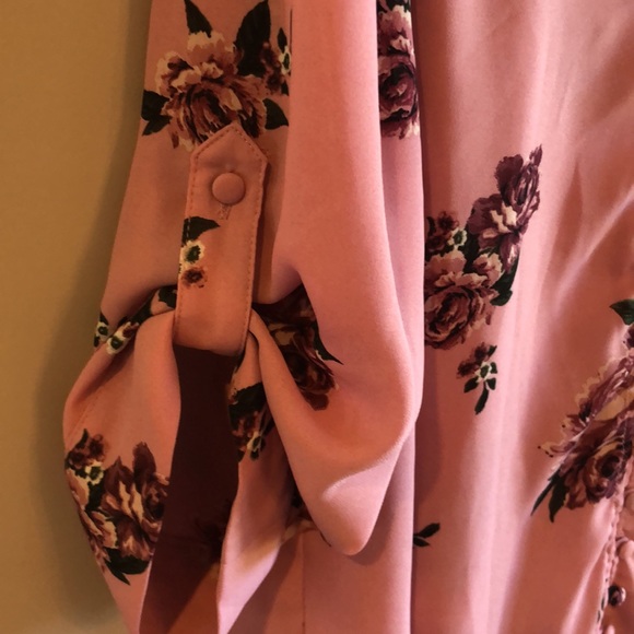 Torrid Women’s Button Up Top Size 1 - Picture 4 of 8